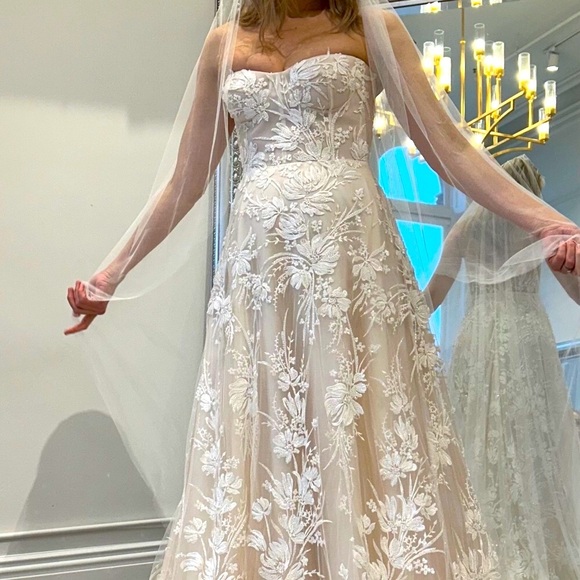 Alena Leena NWOT sparkly embroidered strapless wedding gown - Picture 2 of 15